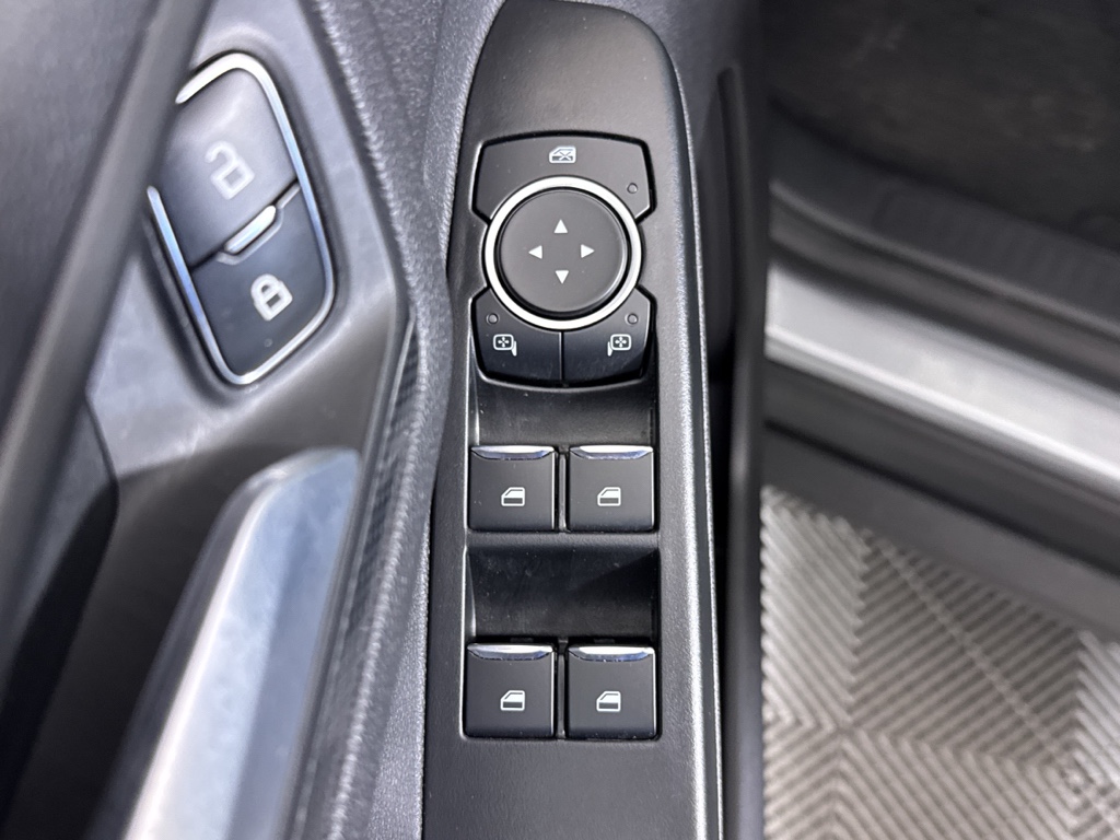 Used 2024 Iconic Silver Metallic Ford ST-Line image 23