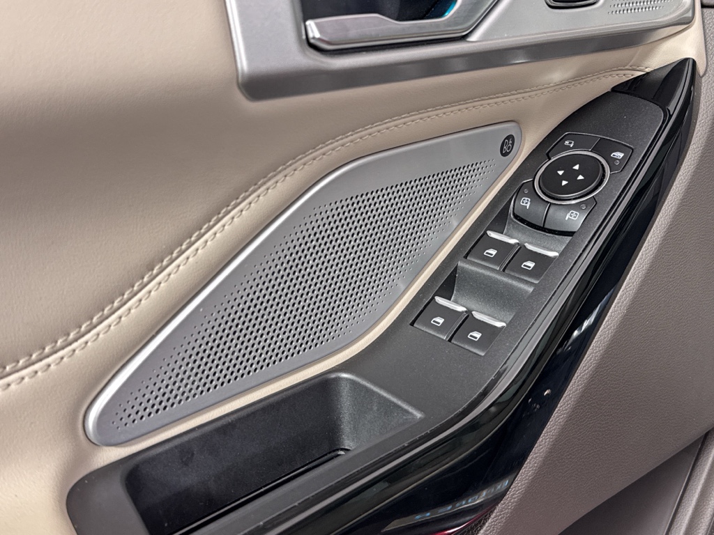 Used 2023 Rapid Red Metallic Tinted Clearcoat Ford Platinum image 25