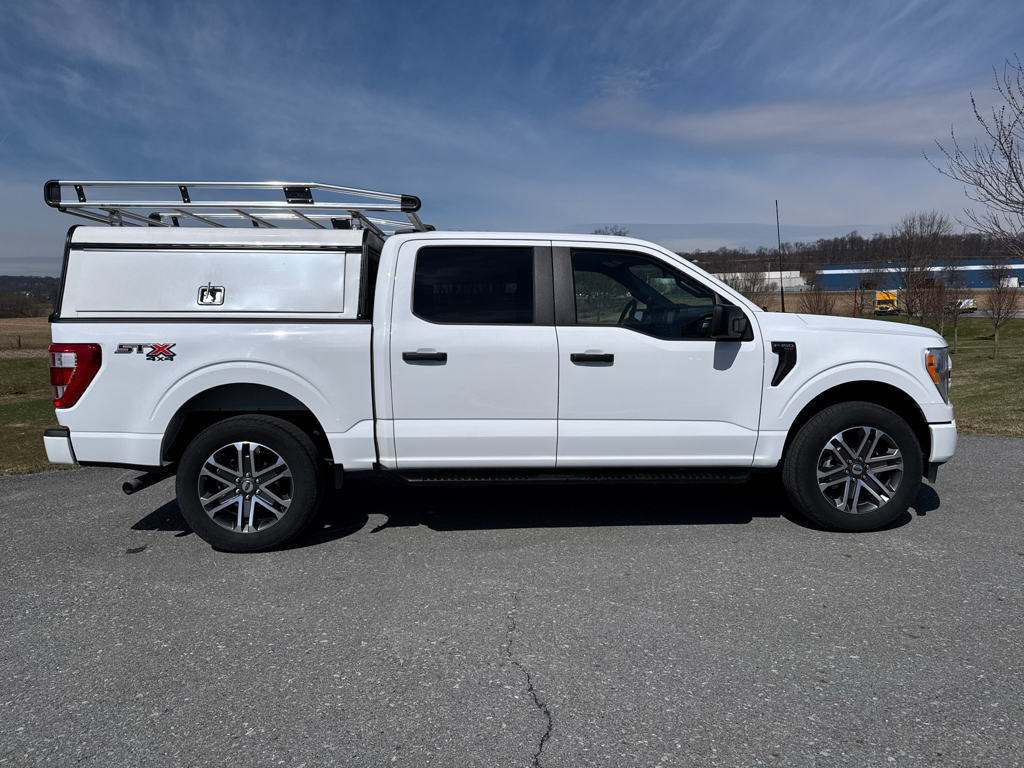 Used 2022 Oxford White Ford XL image 2