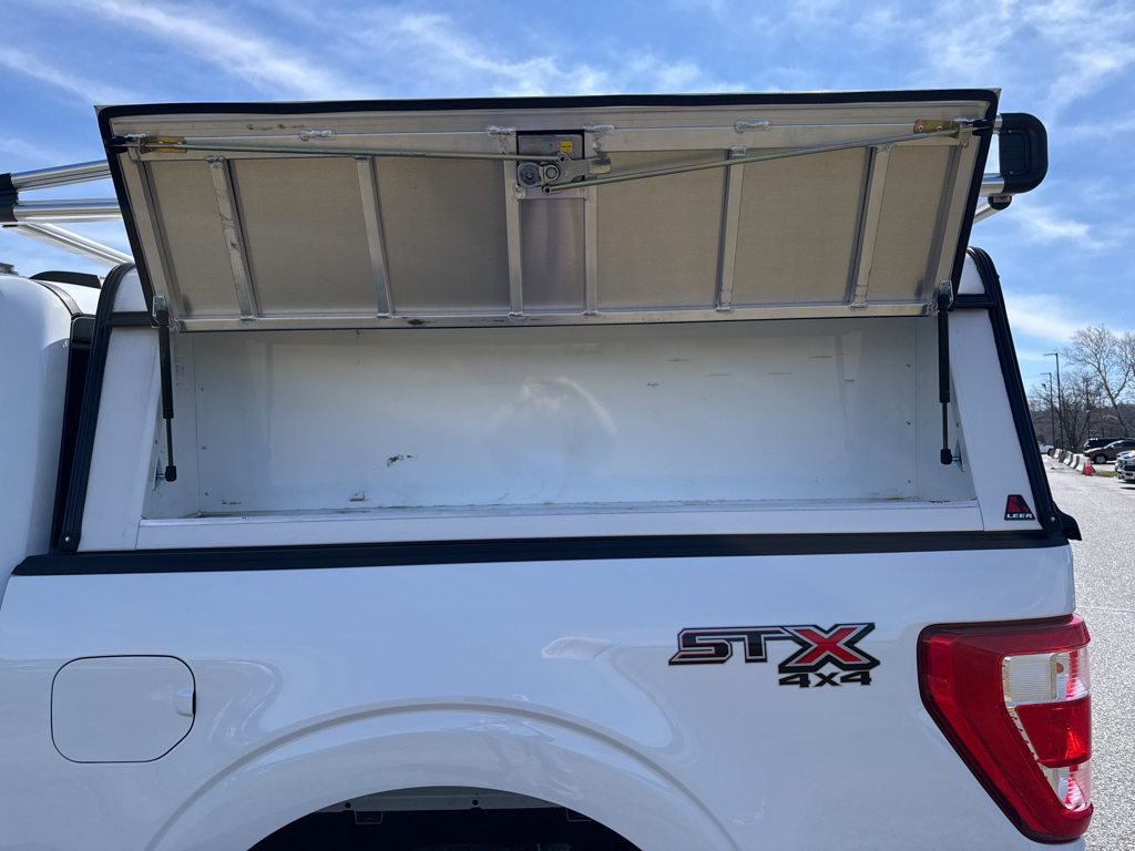 Used 2022 Oxford White Ford XL image 17