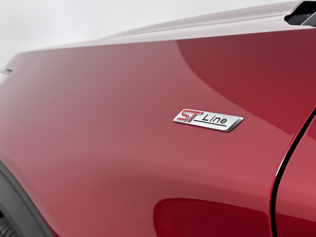 Used 2025 Rapid Red Metallic Tinted Clearcoat Ford ST-Line image 26