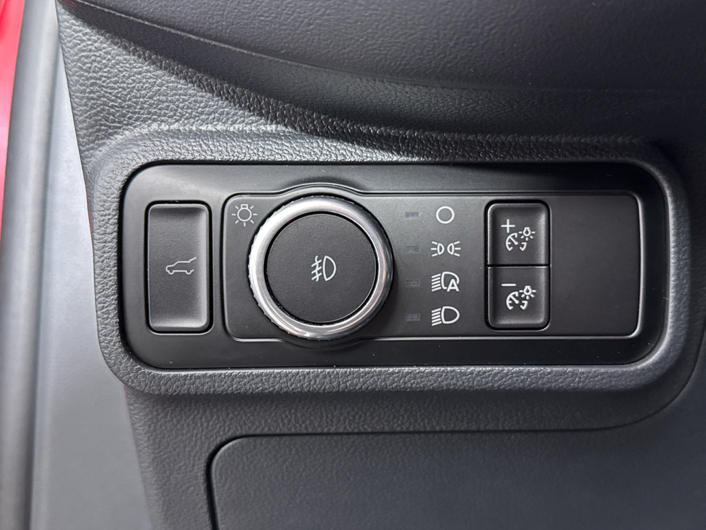 Used 2025 Rapid Red Metallic Tinted Clearcoat Ford ST-Line image 29