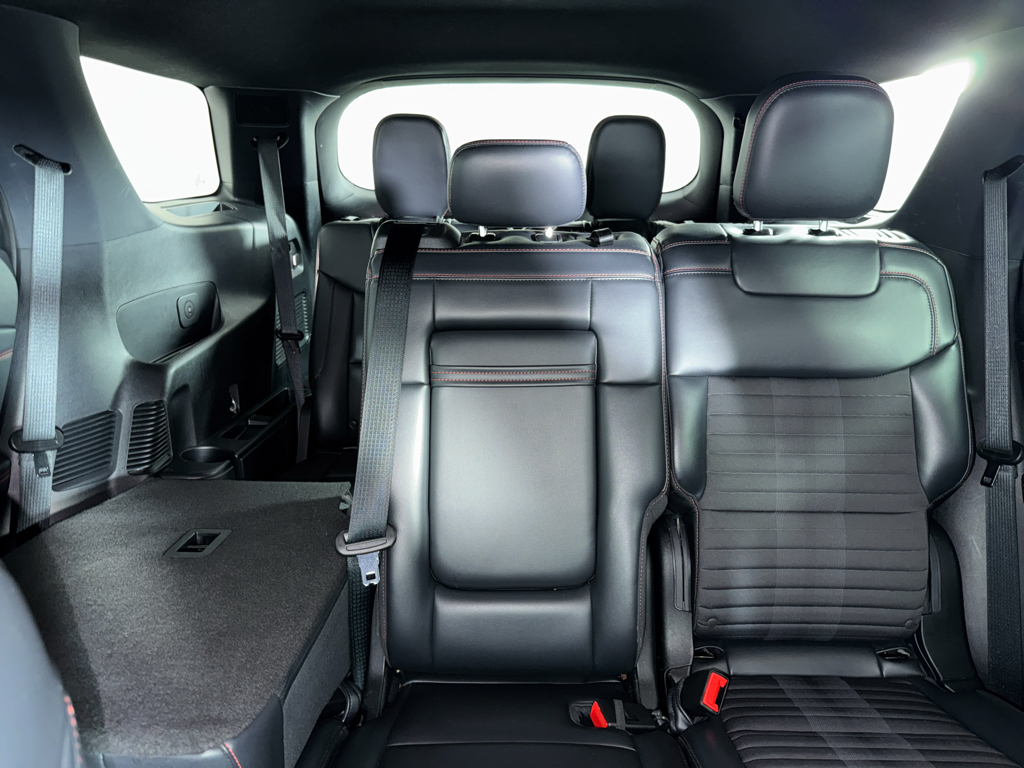 Used 2025 Rapid Red Metallic Tinted Clearcoat Ford ST-Line image 7