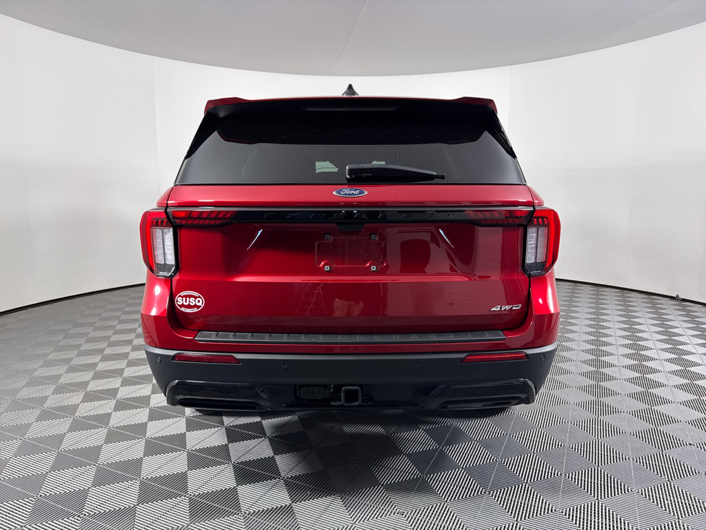 Used 2025 Rapid Red Metallic Tinted Clearcoat Ford ST-Line image 10