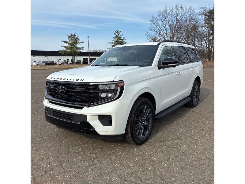 Used 2026 Star White Metallic Tri-Coat Ford Platinum image 2