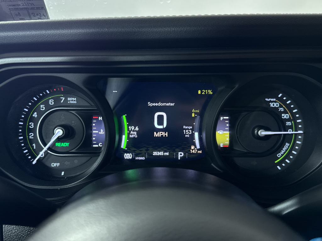 Used 2024 Granite Crystal Metallic Clearcoat Jeep Rubicon image 10