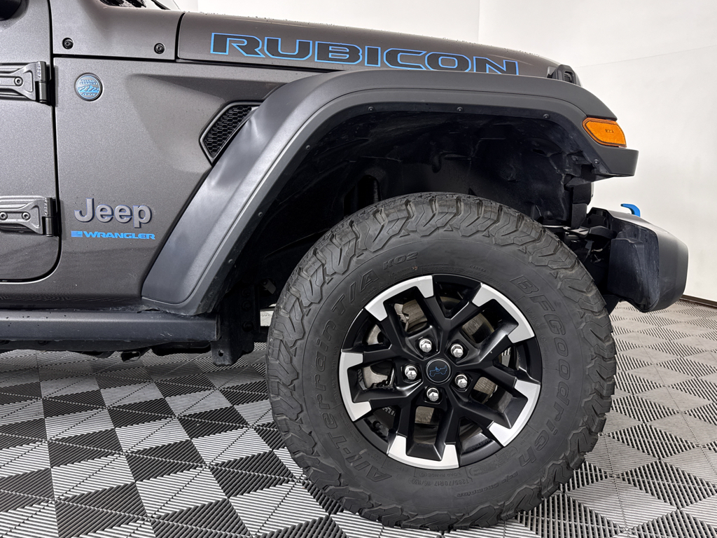 Used 2024 Granite Crystal Metallic Clearcoat Jeep Rubicon image 19