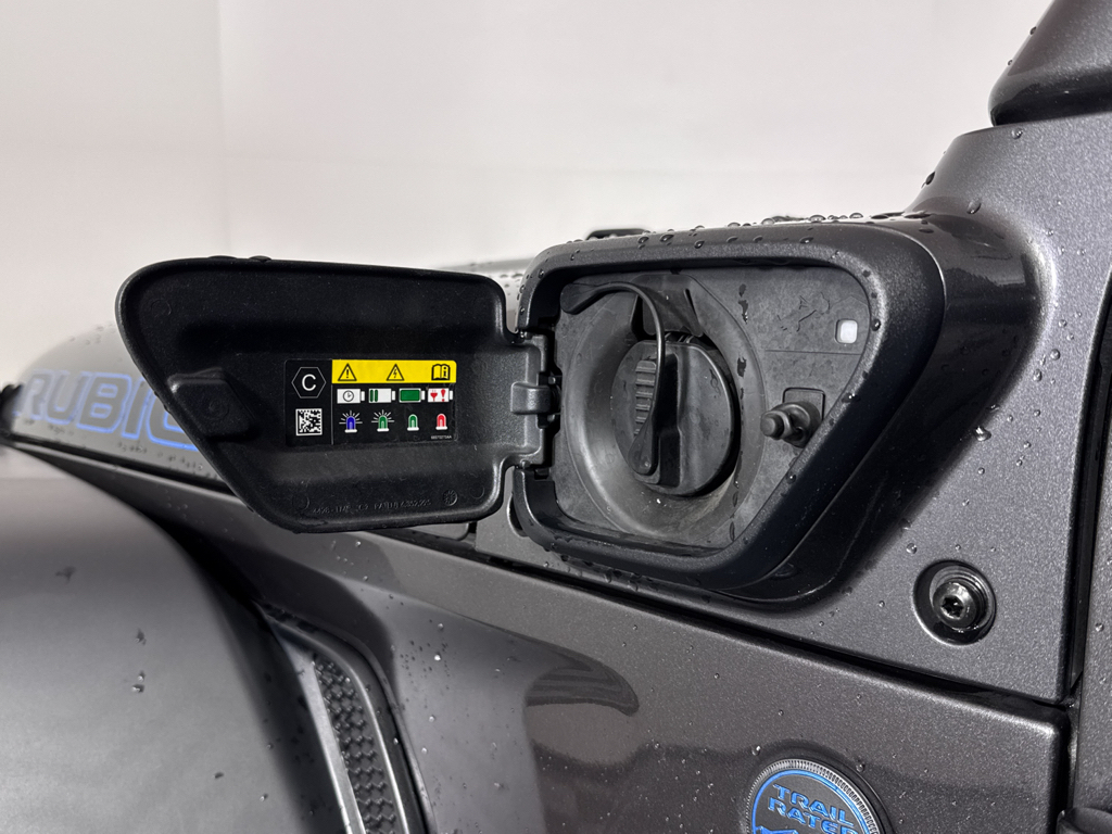 Used 2024 Granite Crystal Metallic Clearcoat Jeep Rubicon image 24