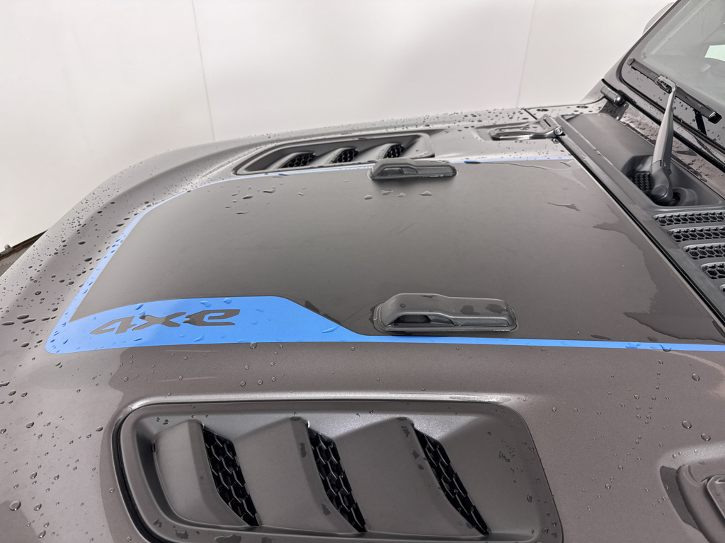 Used 2024 Granite Crystal Metallic Clearcoat Jeep Rubicon image 26