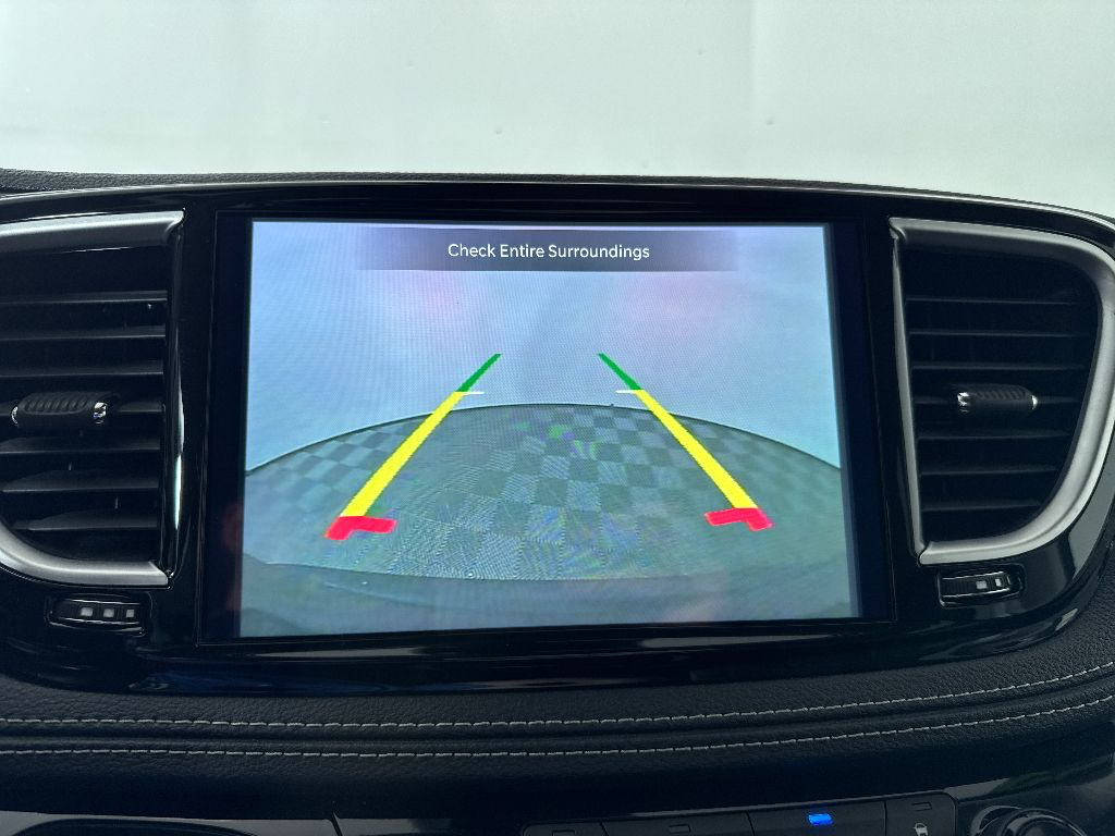 Used 2023 Brilliant Black Crystal Pearlcoat Chrysler Limited image 16