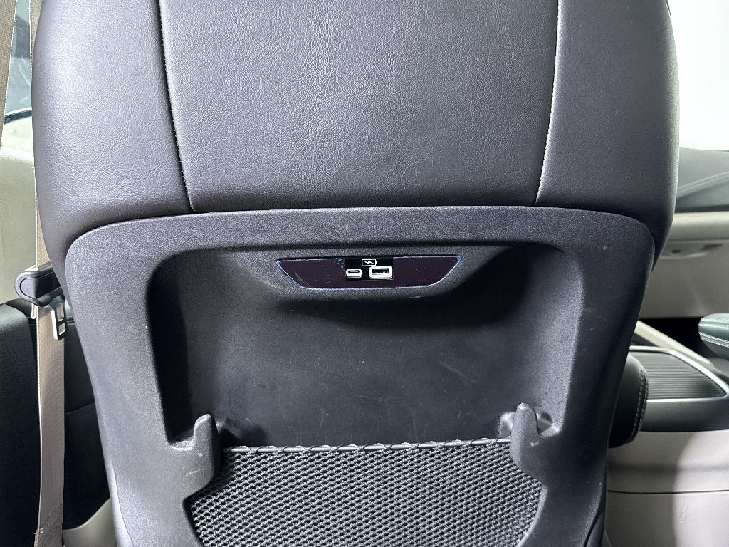 Used 2023 Brilliant Black Crystal Pearlcoat Chrysler Limited image 24