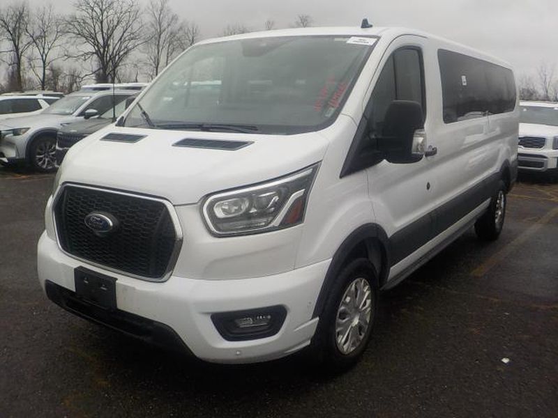 Used 2023 Oxford White Ford XLT image 2