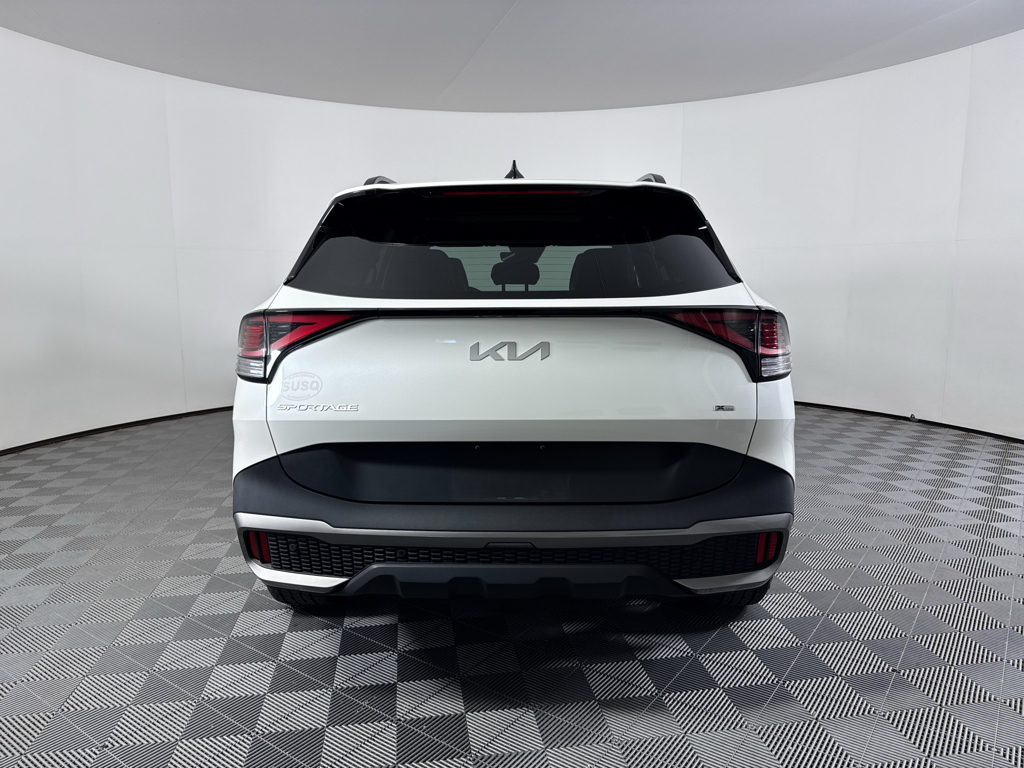 Used 2023 Snow White Pearl Kia X-Line image 11