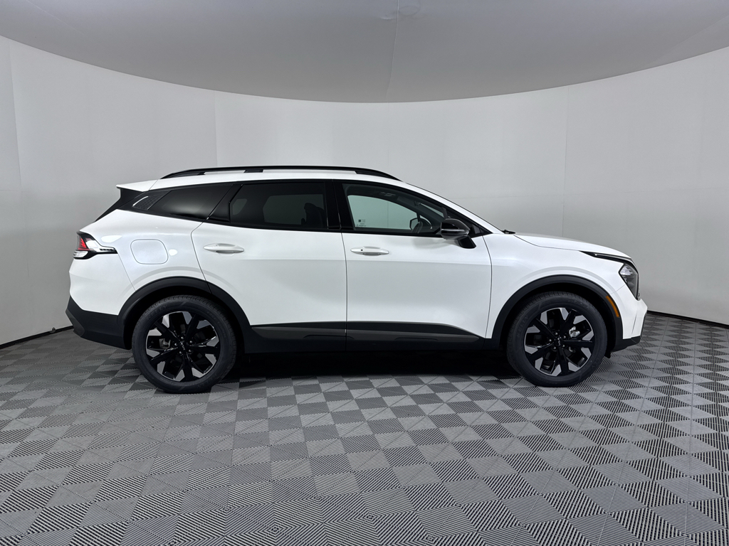 Used 2023 Snow White Pearl Kia X-Line image 14