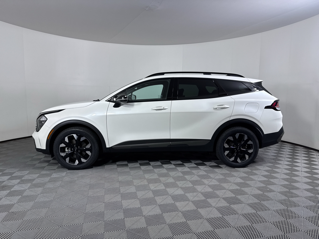 Used 2023 Snow White Pearl Kia X-Line image 13