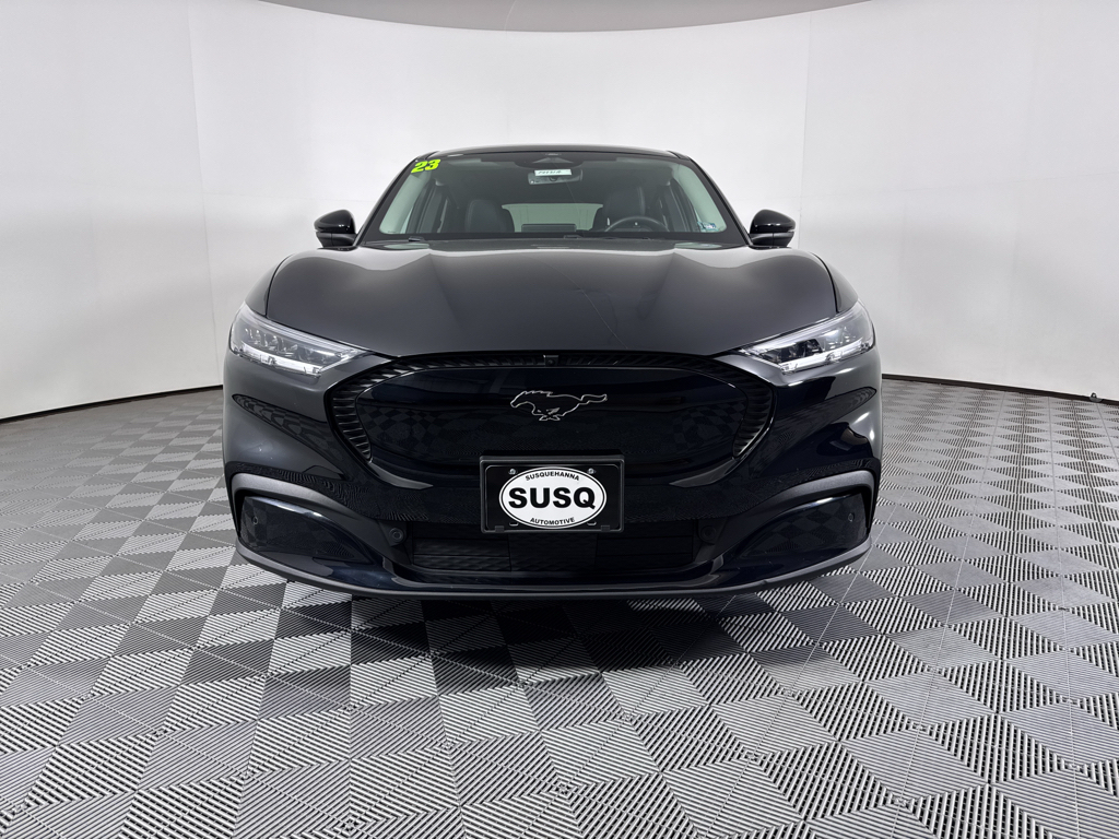 Used 2023 Black Ford Select image 2