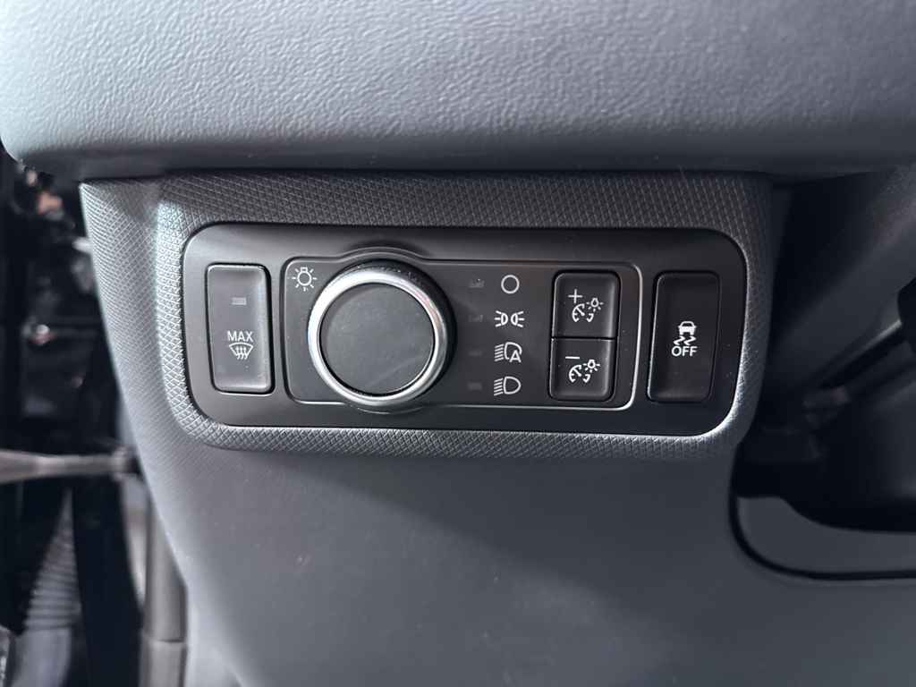 Used 2023 Black Ford Select image 30