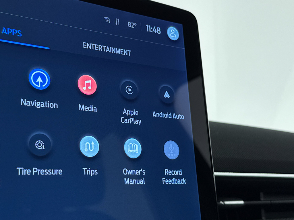 Used 2023 Black Ford Select image 19