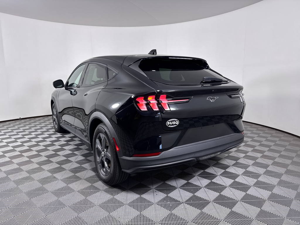 Used 2023 Black Ford Select image 21