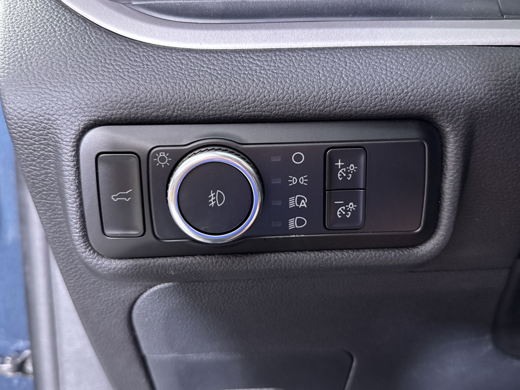 Used 2024 Stone Blue Metallic Ford XLT image 25