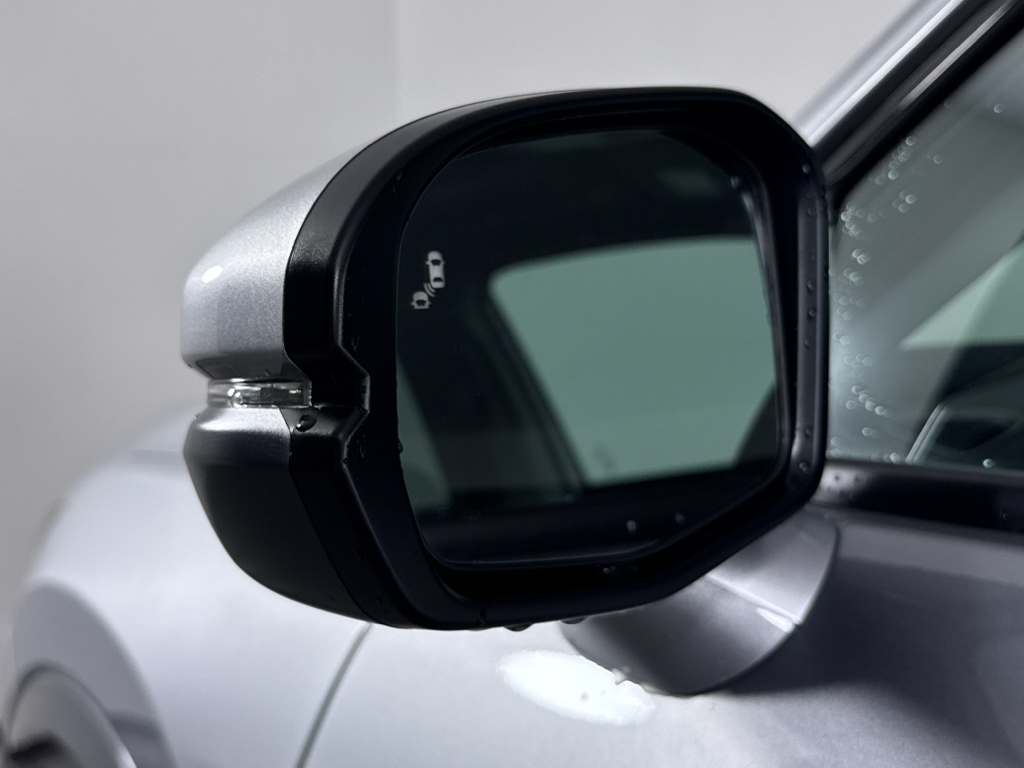 Used 2025 Urban Gray Pearl Acura Base image 23