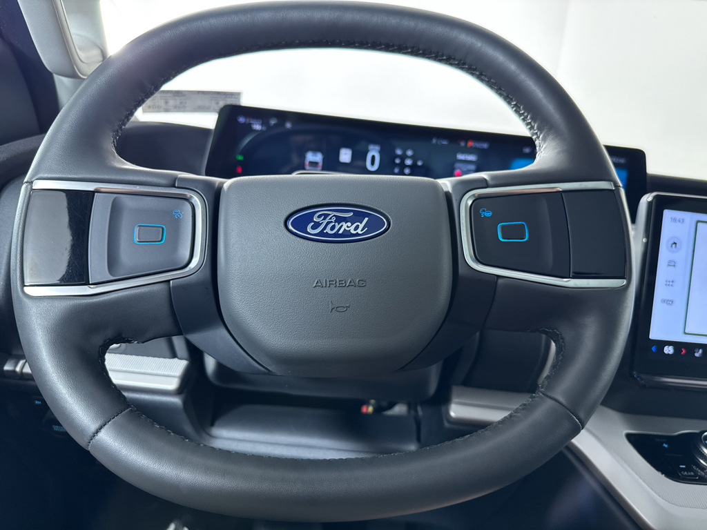 Used 2025 Oxford White Ford Active image 21