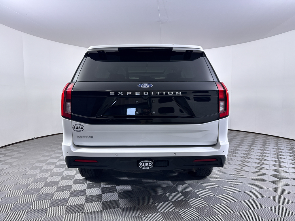 Used 2025 Oxford White Ford Active image 11