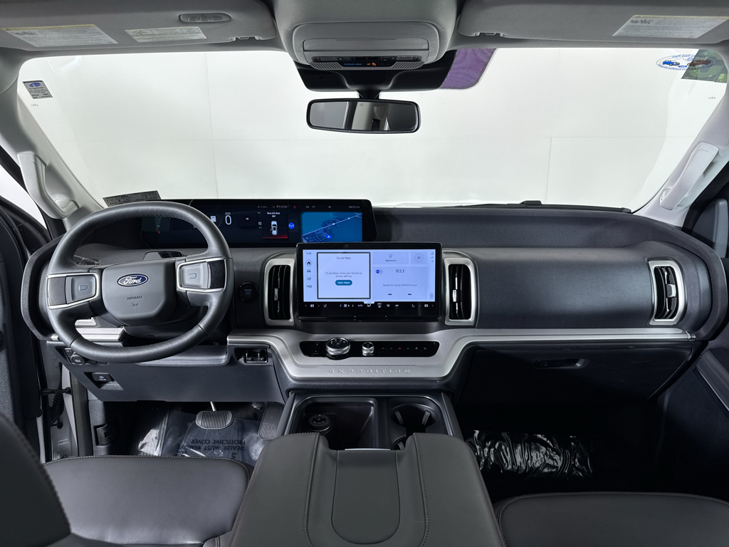 Used 2025 Oxford White Ford Active image 4
