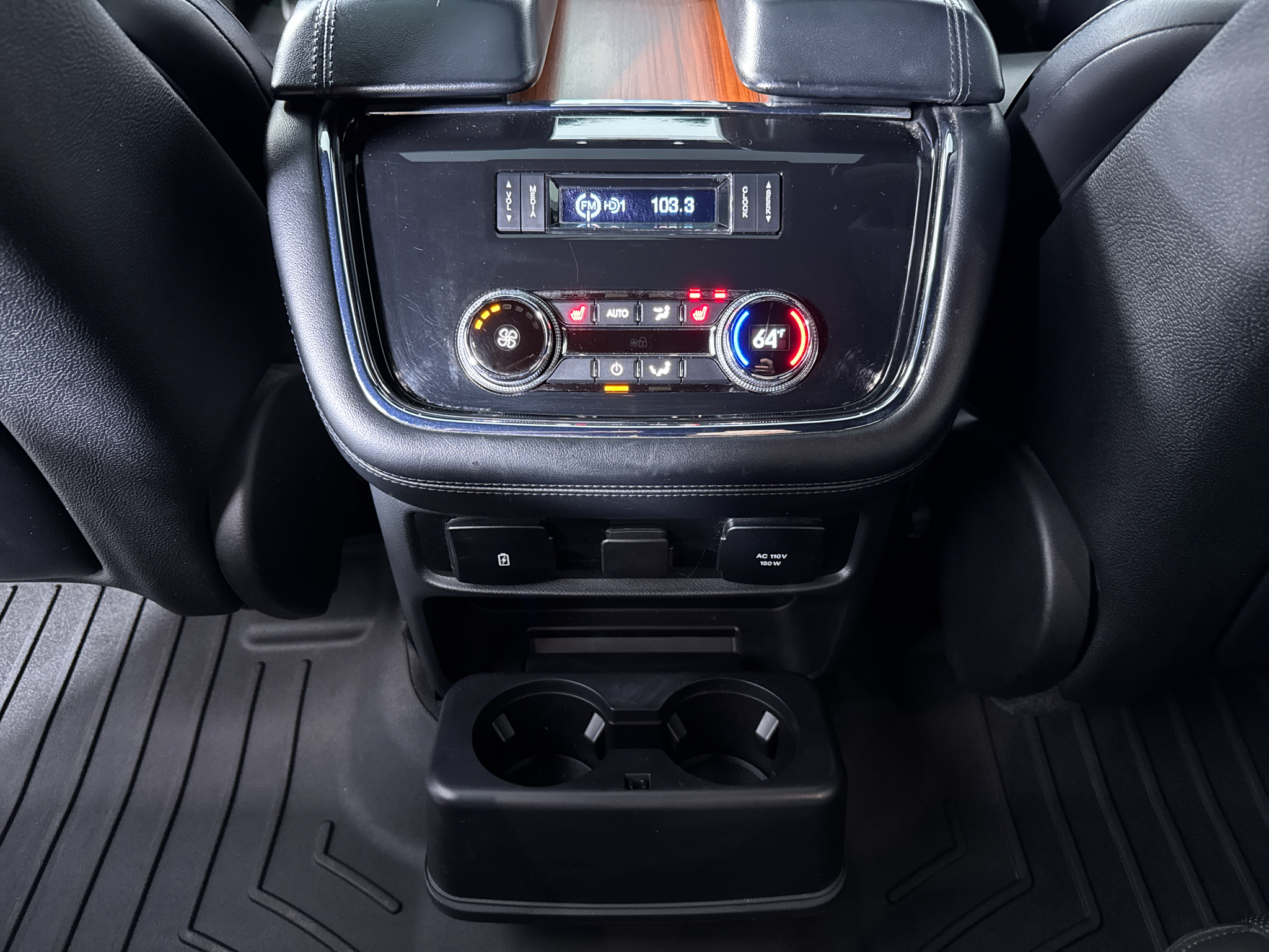 Used 2018 Black Velvet Lincoln Select image 23