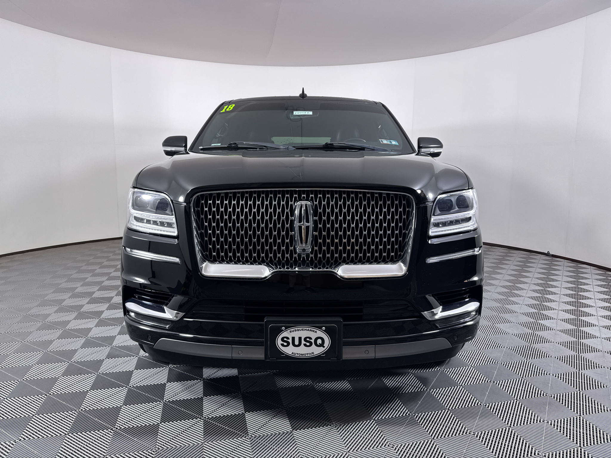 Used 2018 Black Velvet Lincoln Select image 2