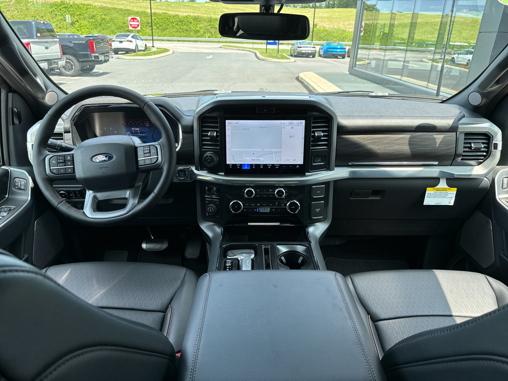 New 2025 Agate Black Metallic Ford Lariat image 3