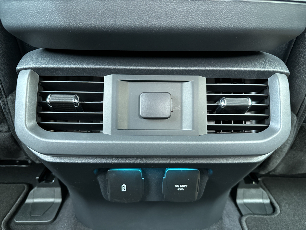 New 2025 Agate Black Metallic Ford Lariat image 32
