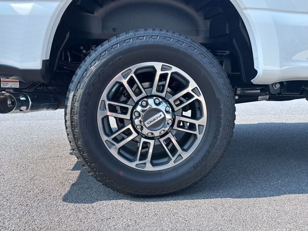 New 2025 Star White Metallic Tri-Coat Ford Platinum image 20