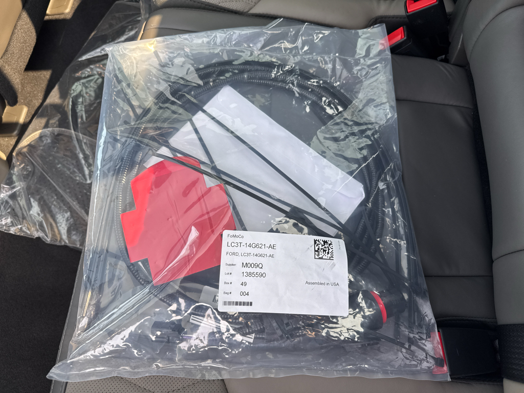 New 2025 Star White Metallic Tri-Coat Ford Platinum image 25