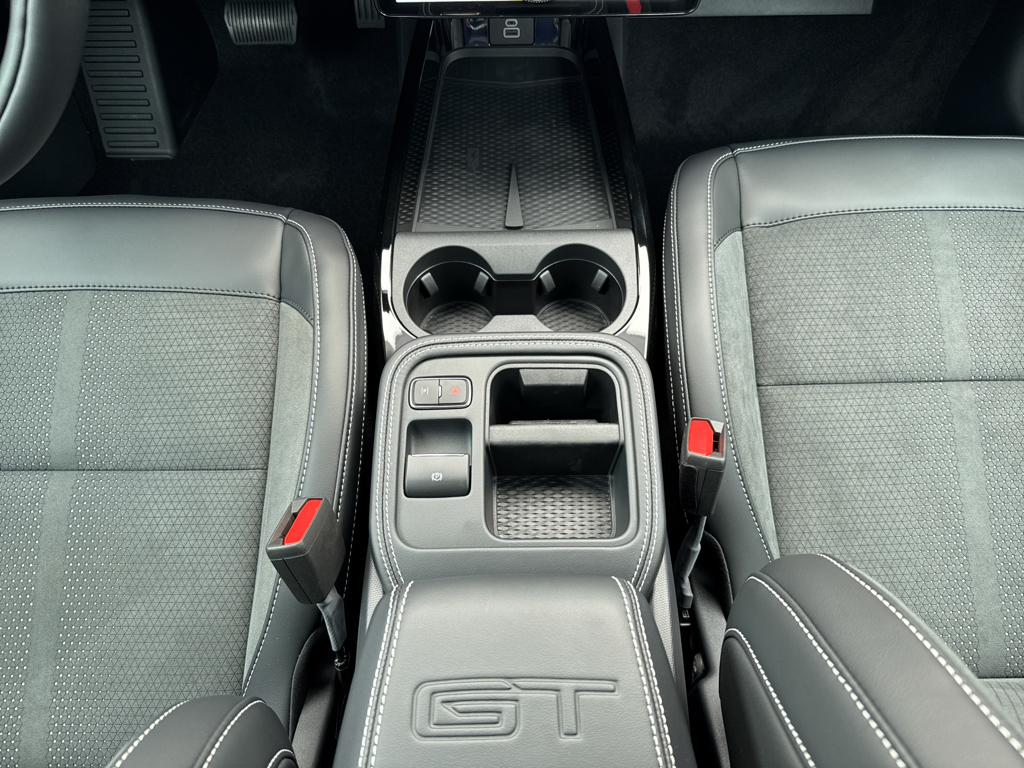 New 2025 Star White Metallic Tri-Coat Ford GT image 25