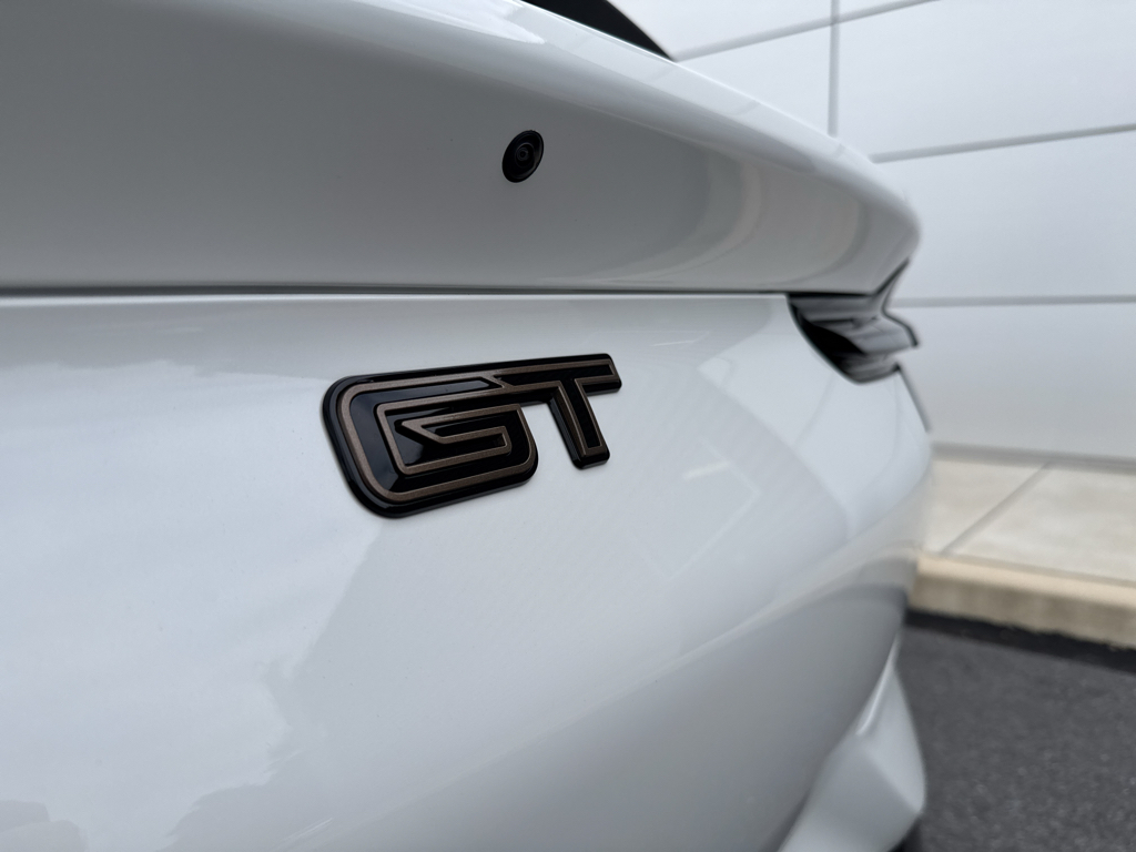 New 2025 Star White Metallic Tri-Coat Ford GT image 21