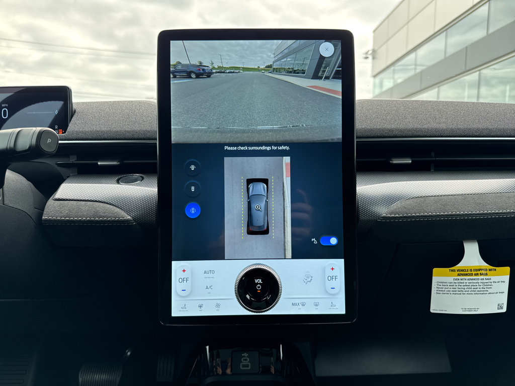 New 2025 Star White Metallic Tri-Coat Ford GT image 13