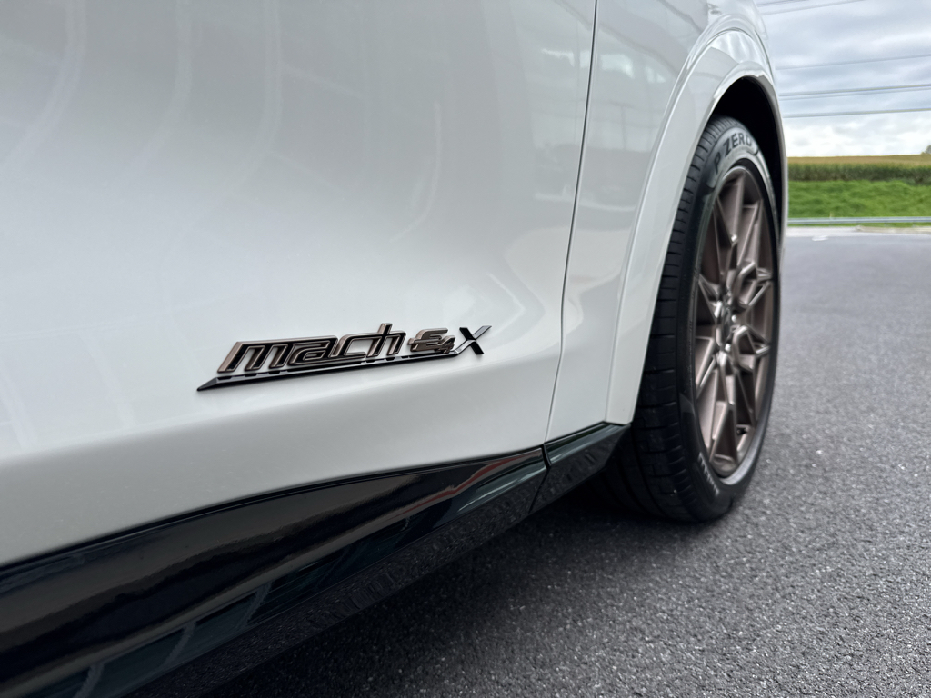 New 2025 Star White Metallic Tri-Coat Ford GT image 20