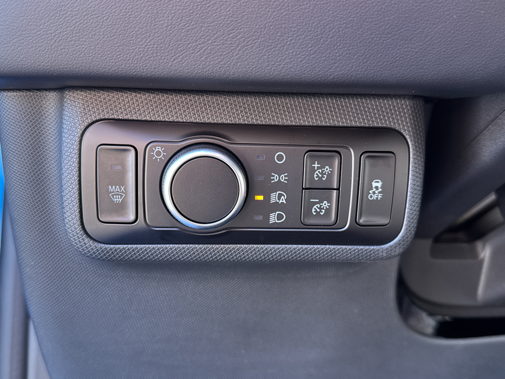 New 2025 Velocity Blue Metallic Ford Premium image 29