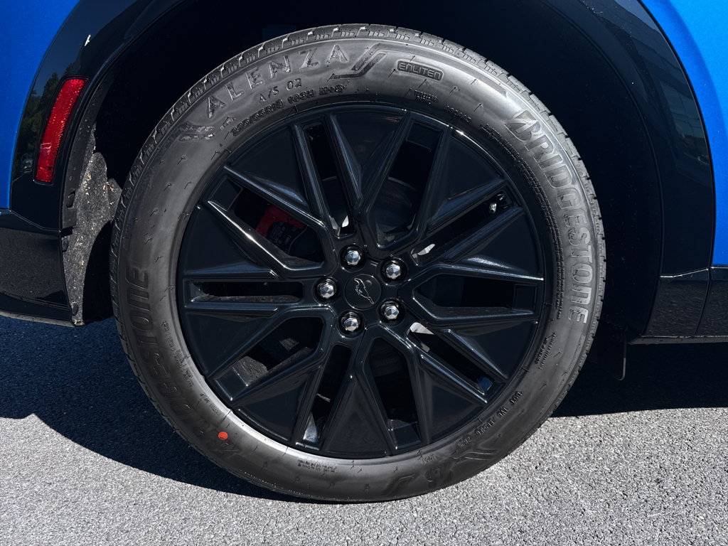 New 2025 Velocity Blue Metallic Ford Premium image 19