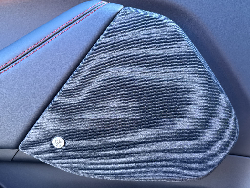 New 2025 Velocity Blue Metallic Ford Premium image 28