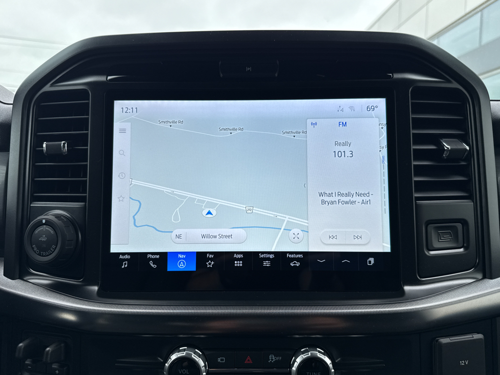 New 2025 Rapid Red Metallic Tinted Clearcoat Ford LARIAT image 12