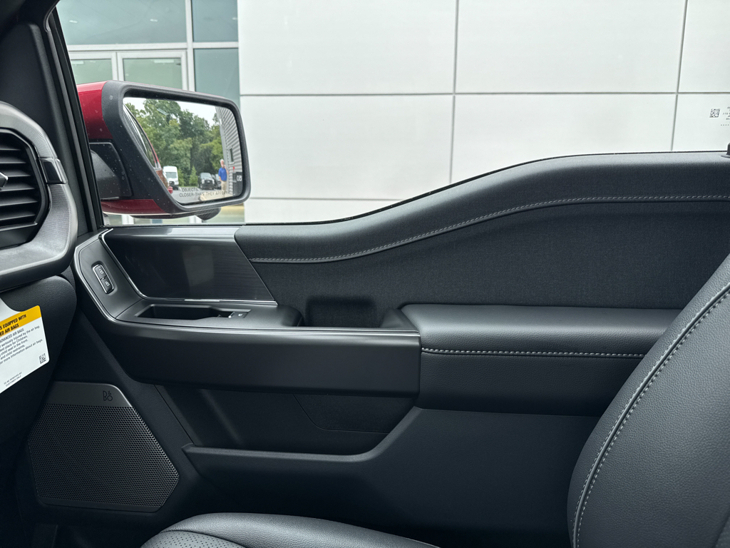 New 2025 Rapid Red Metallic Tinted Clearcoat Ford LARIAT image 33