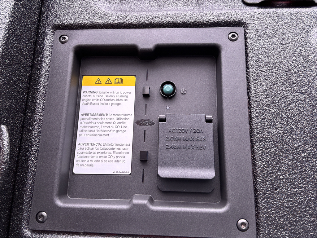 New 2025 Rapid Red Metallic Tinted Clearcoat Ford LARIAT image 7