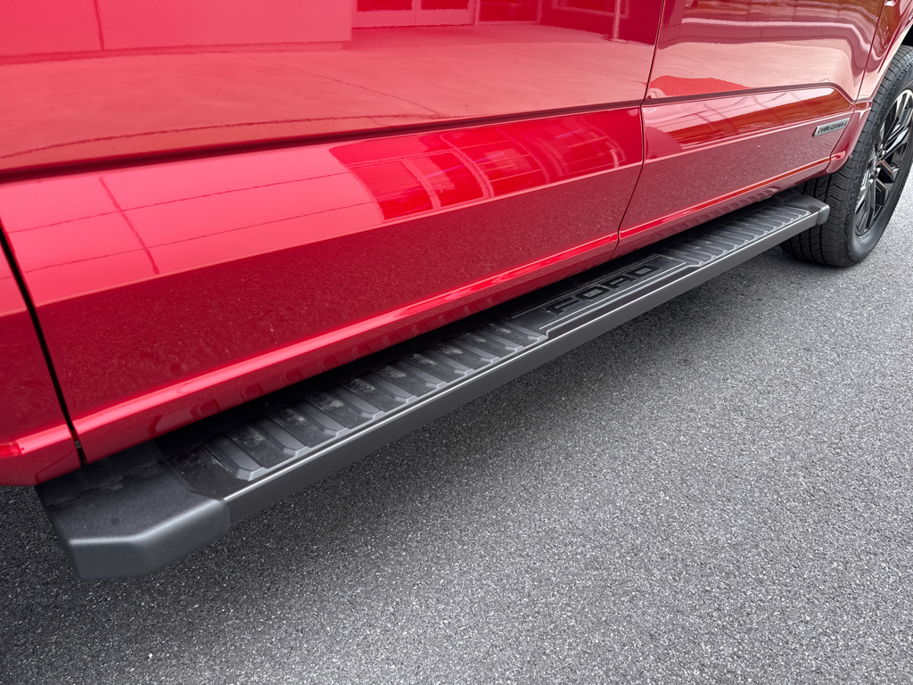 New 2025 Rapid Red Metallic Tinted Clearcoat Ford LARIAT image 25