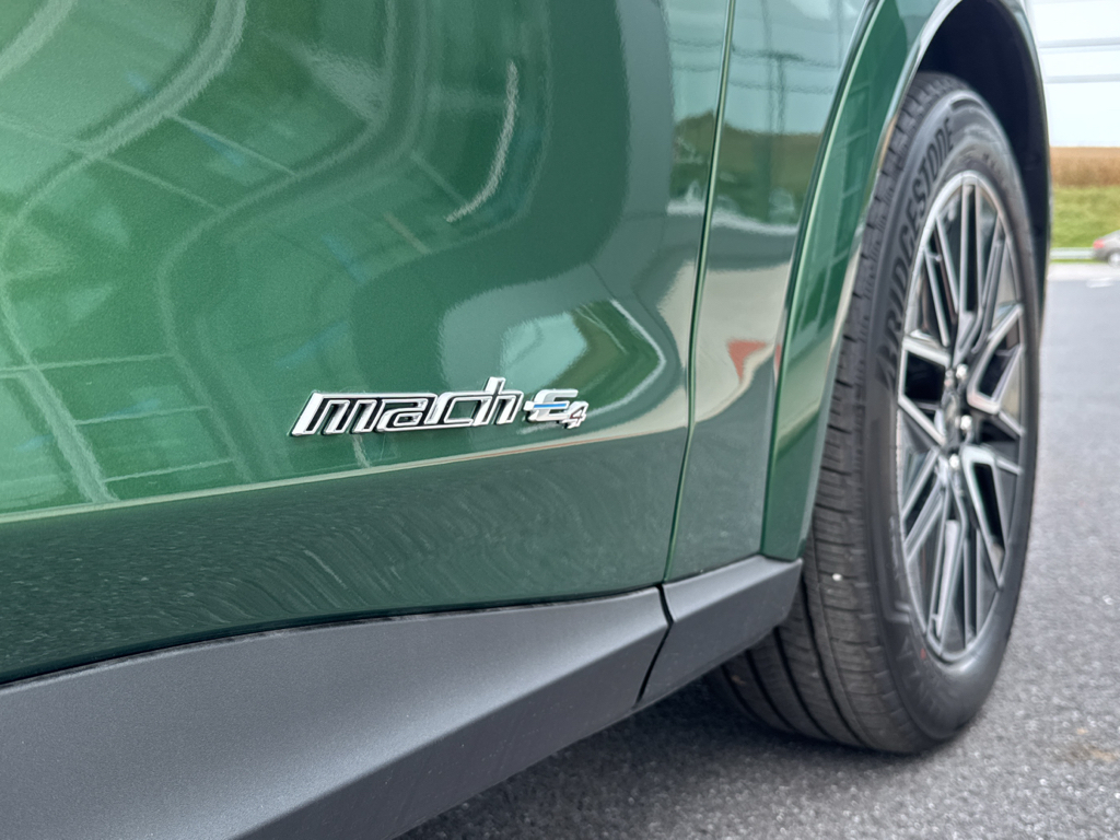 New 2025 Eruption Green Metallic Ford Premium image 32