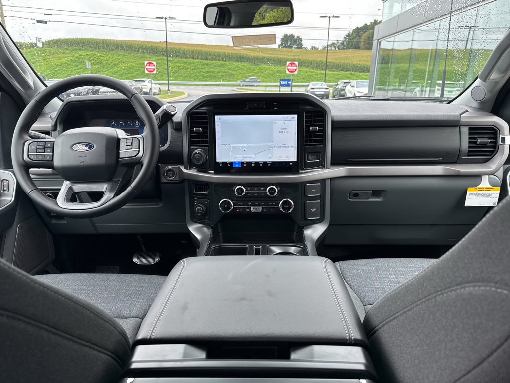 New 2025 Atlas Blue Metallic Ford XLT image 4