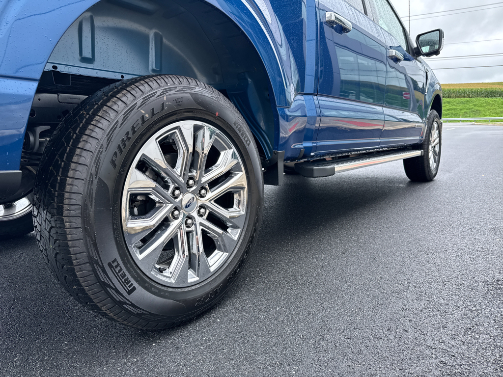 New 2025 Atlas Blue Metallic Ford XLT image 14