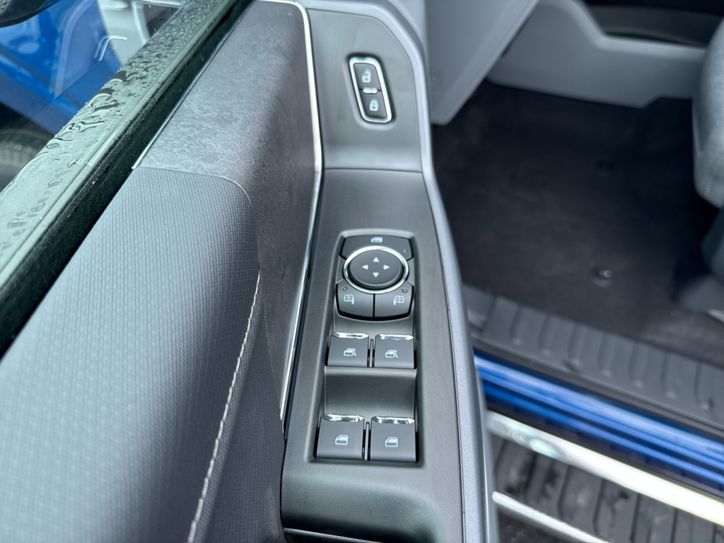 New 2025 Atlas Blue Metallic Ford XLT image 26