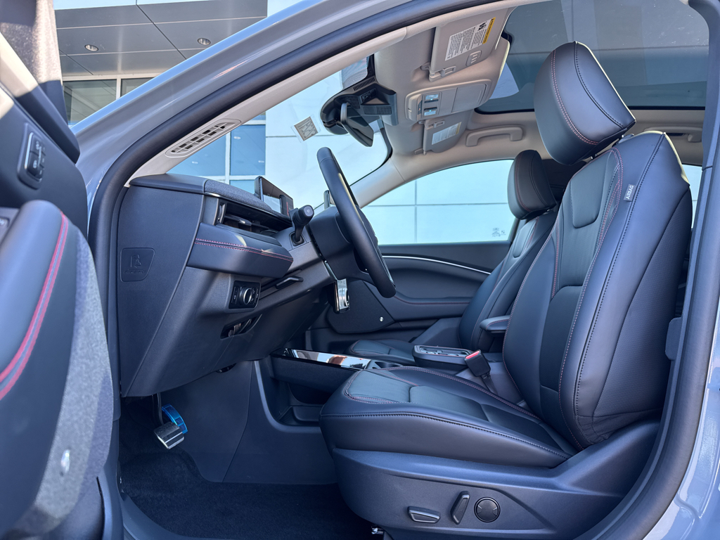 New 2025 Glacier Gray Ford Premium image 4